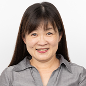 安達 純子